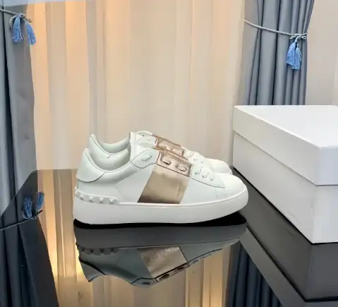 Valentino Rockstud Sneakers 4