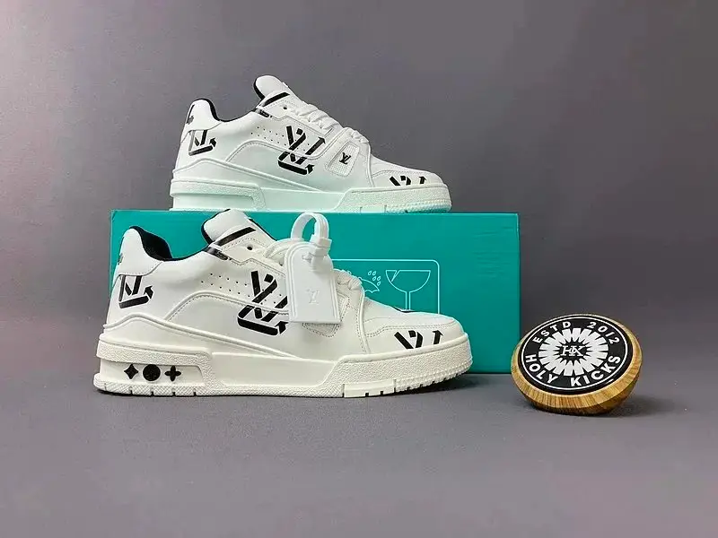 Louis Vuitton Sneakers(24 style)